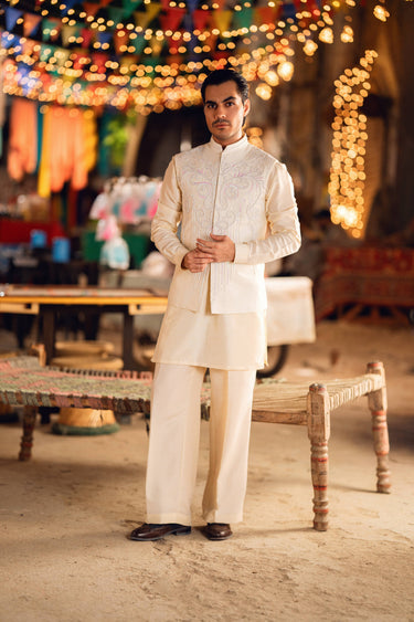 ZAVIAN IVORY WAIST COAT Humayunalamgir