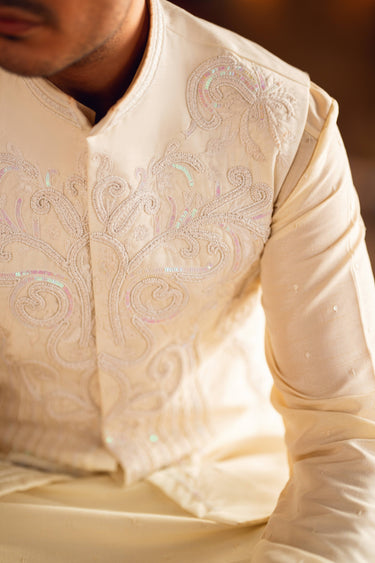 ZAVIAN IVORY WAIST COAT Humayunalamgir