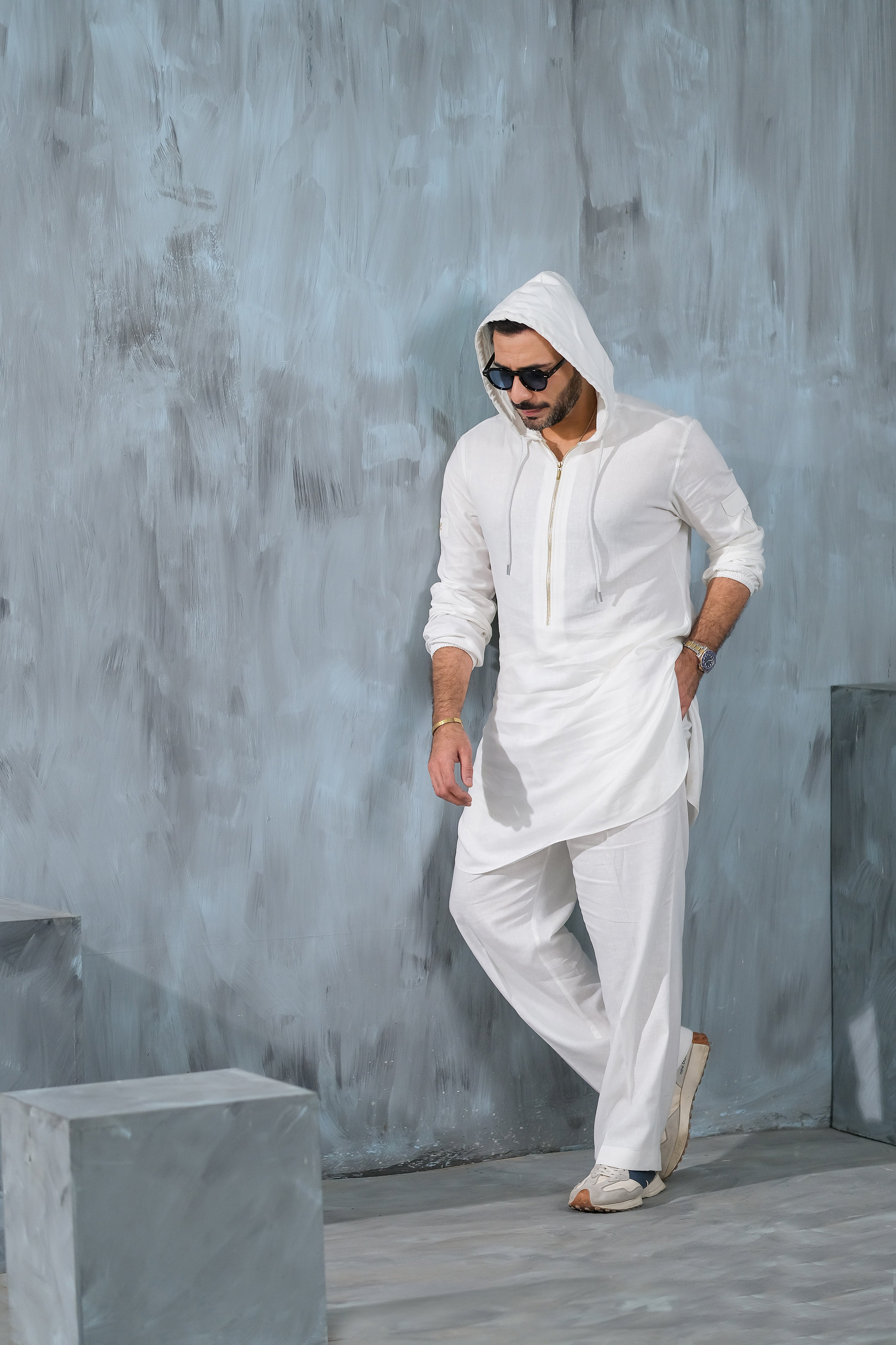 WHITE LINEN HOODED KURTA PAJAMA