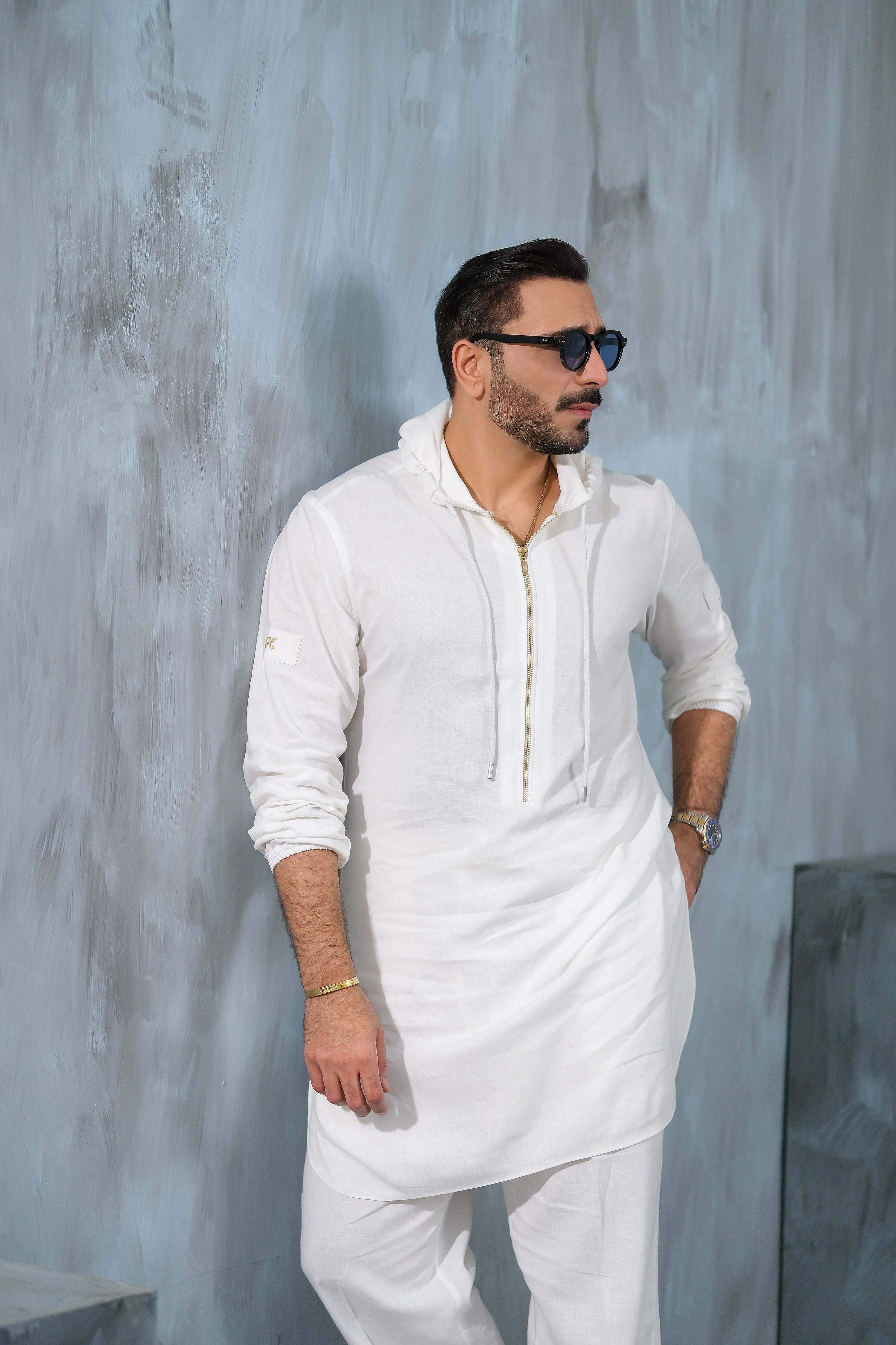 WHITE LINEN HOODED KURTA PAJAMA