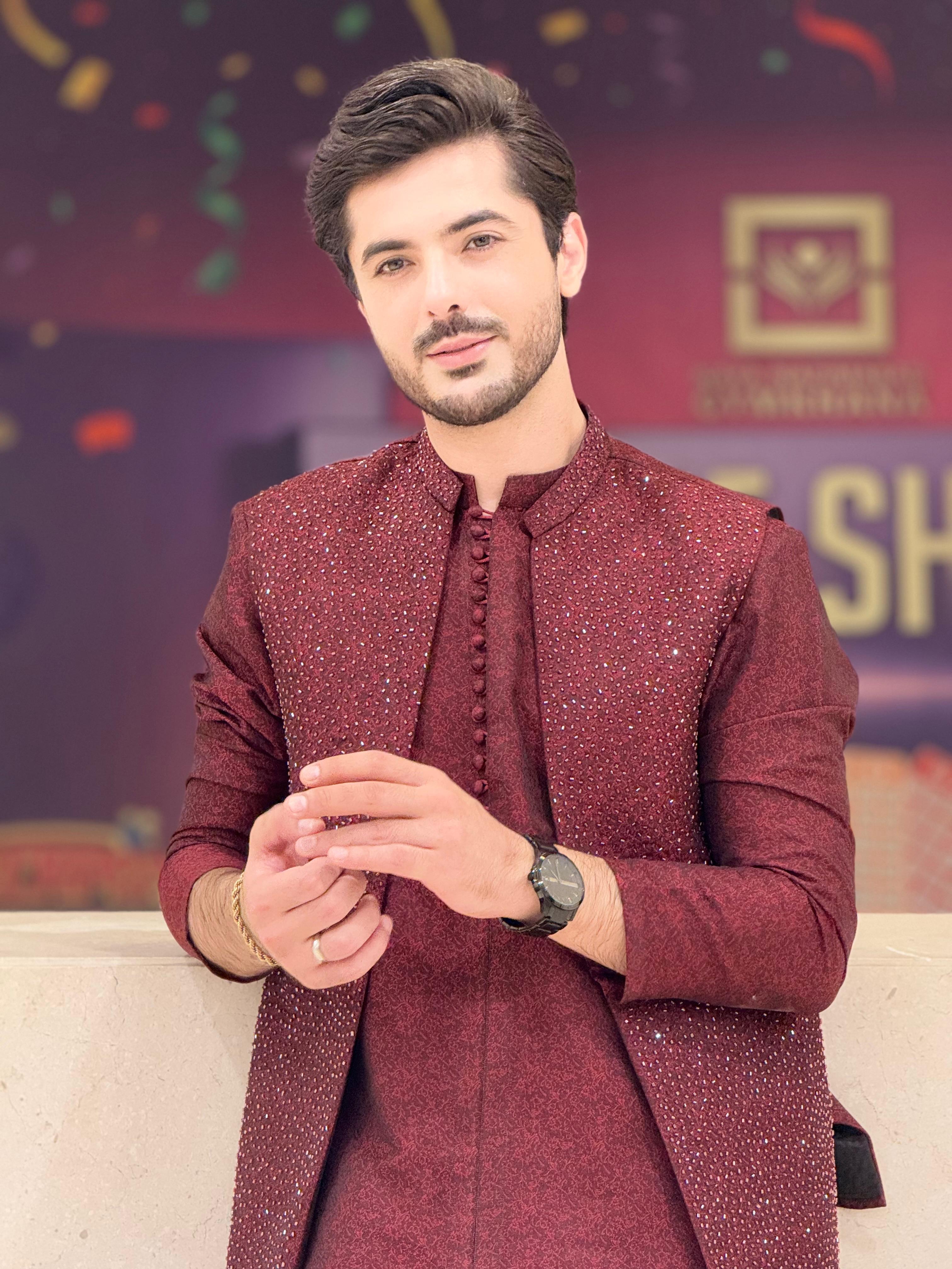 DARK MAROON JAMAWAR CUTDANA WAIST COAT Mehndi Collection HumayunAlamgir