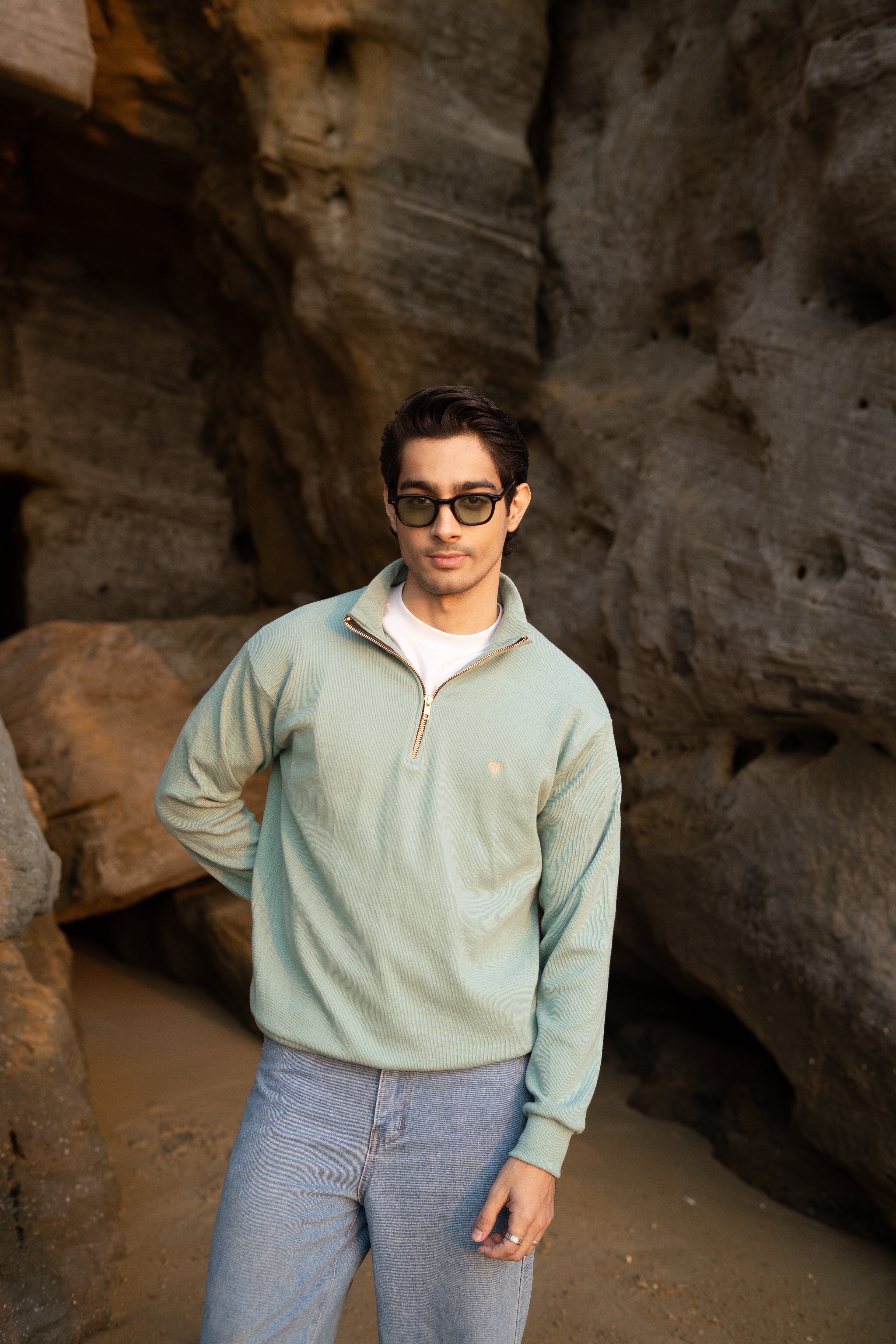 MINT H LOGO QUARTER-ZIP JUMPER Humayunalamgir