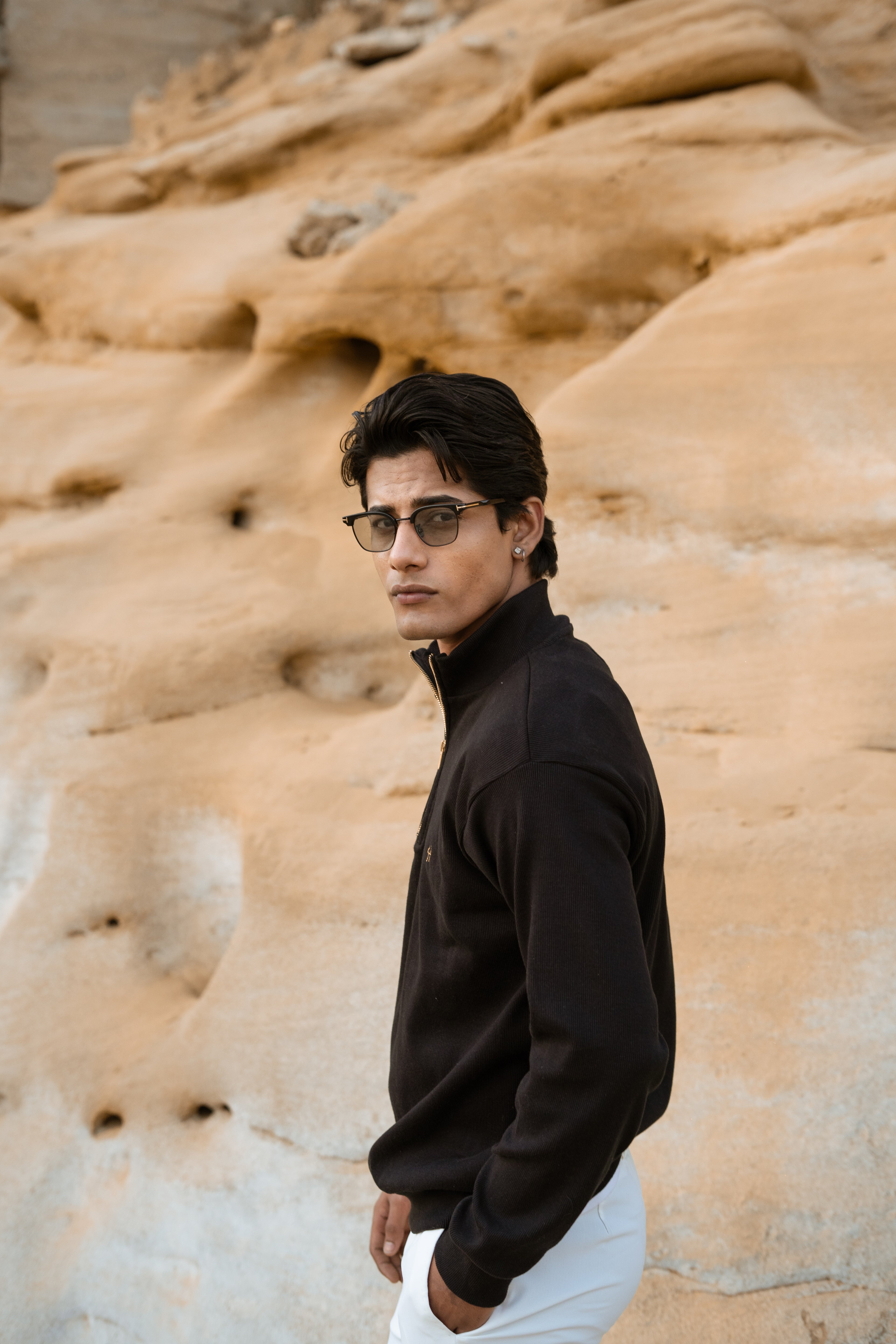 BLACK H LOGO QUARTER-ZIP JUMPER Humayunalamgir