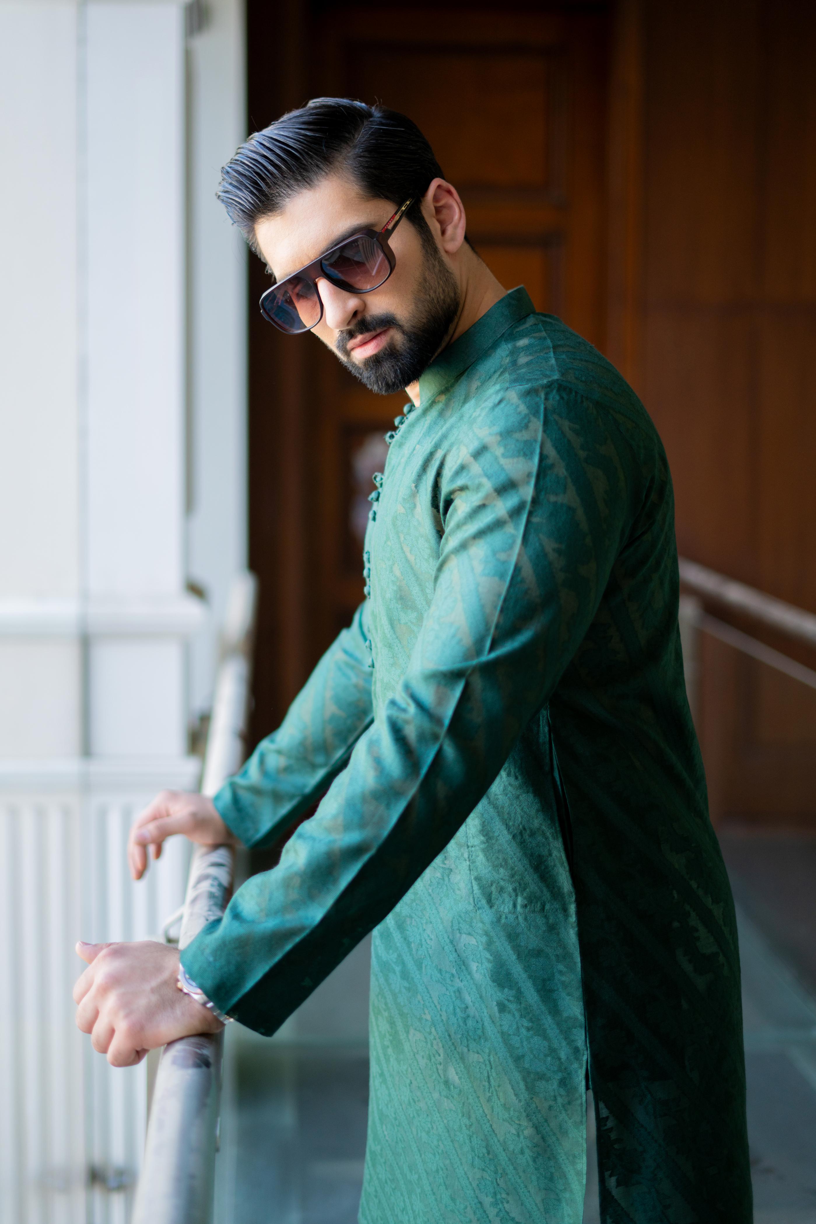 "QAMASH" EMERALD GREEN KURTA PAJAMA Humayun Alamgir