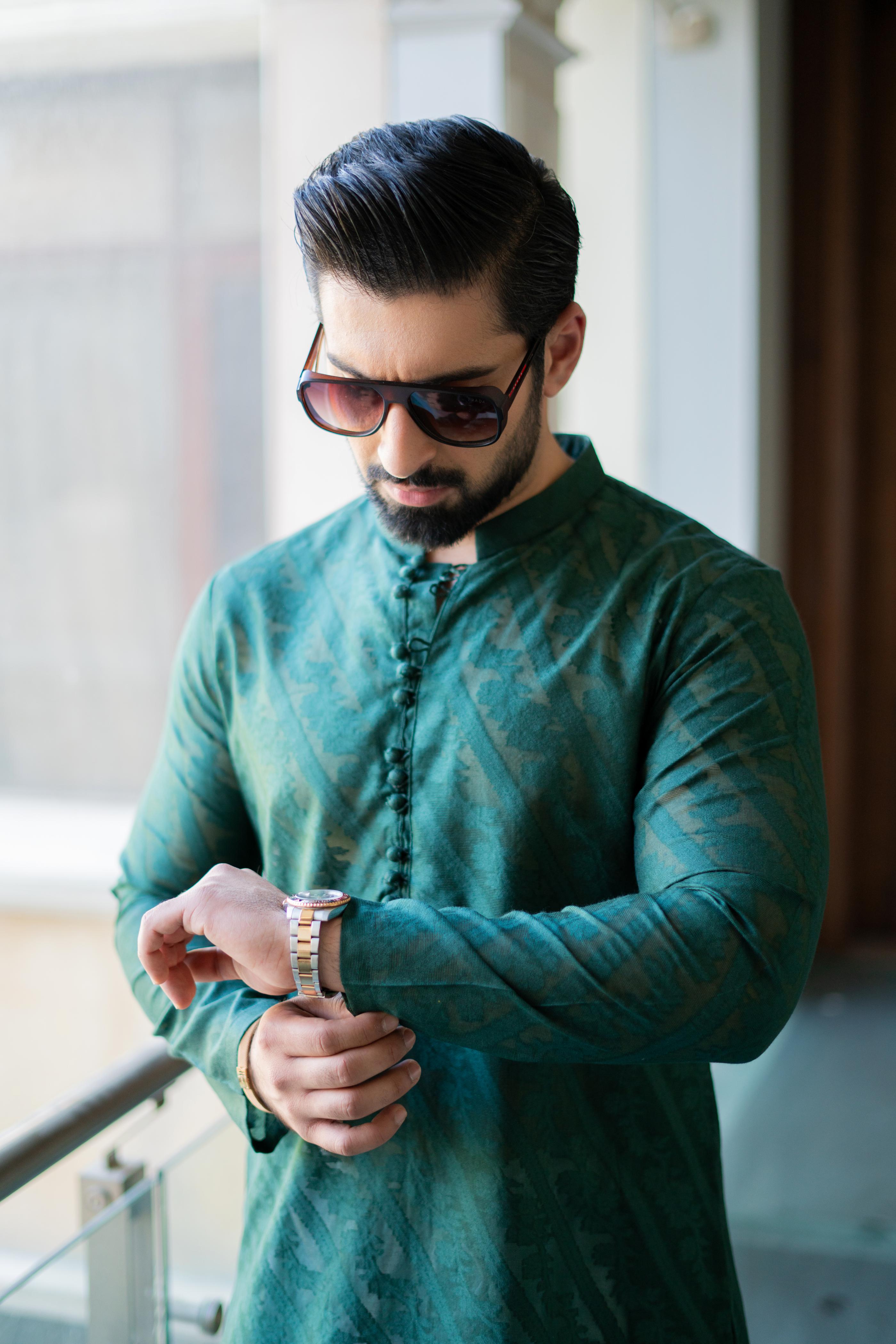 "QAMASH" EMERALD GREEN KURTA PAJAMA Humayun Alamgir