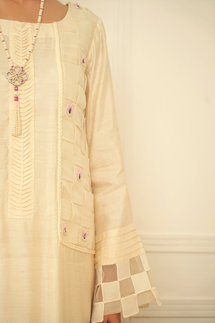 Chattai Creme (New Arrival)