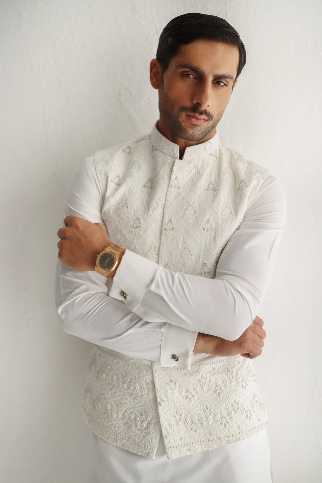 WHITE EMBOSSED DAMAN WAIST COAT Humayunalamgir