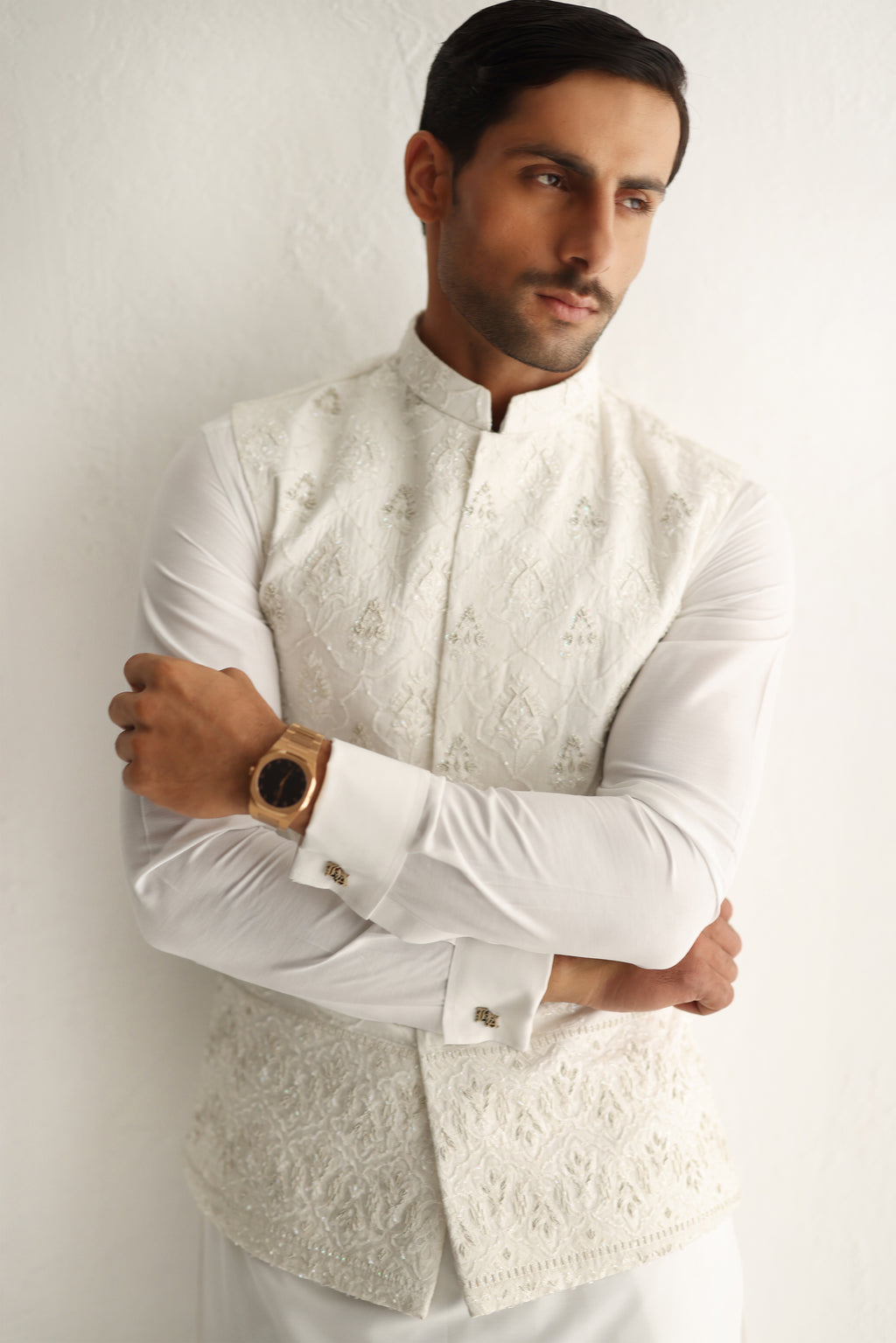 WHITE EMBOSSED DAMAN WAIST COAT Humayunalamgir