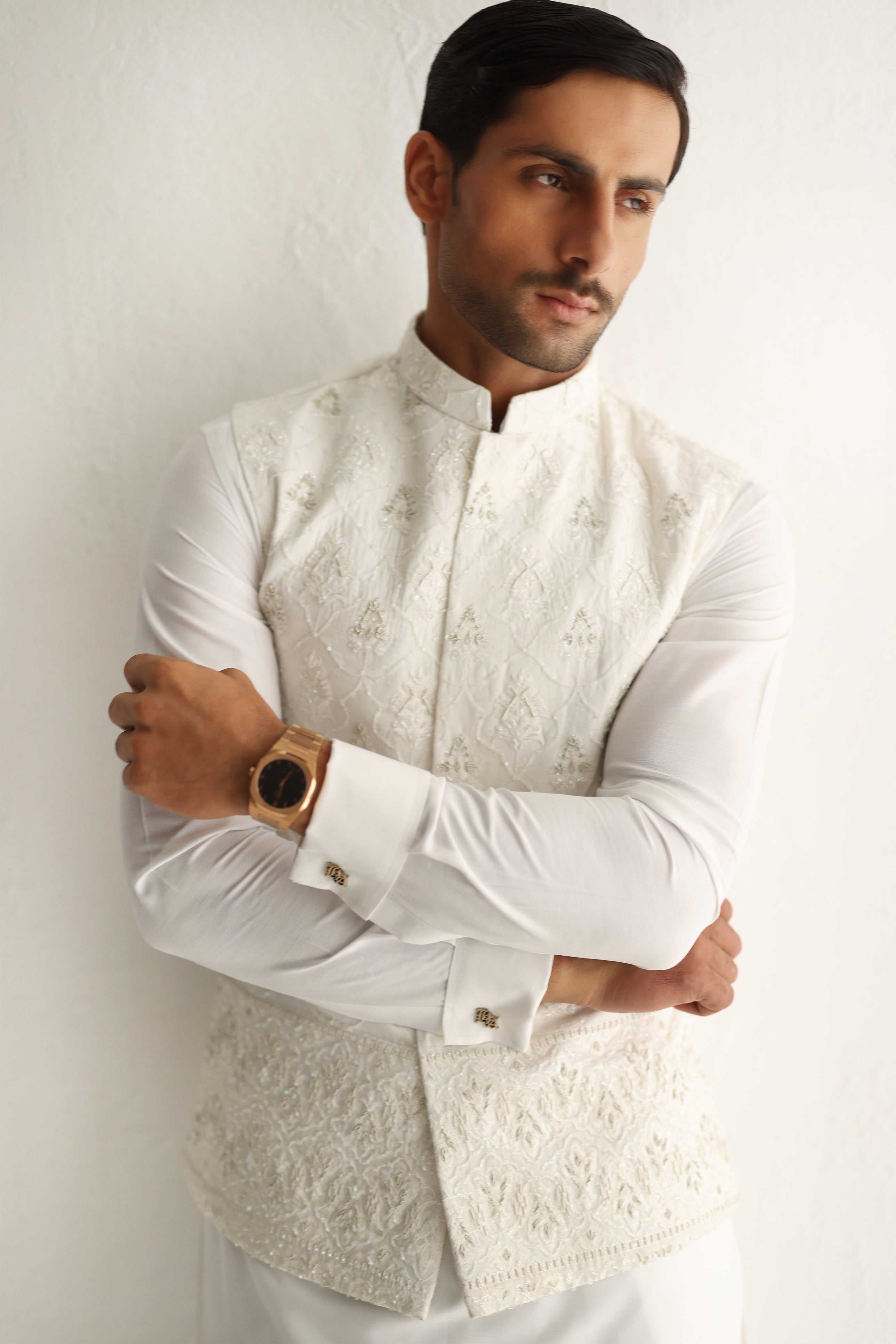 WHITE EMBOSSED DAMAN WAIST COAT Humayunalamgir