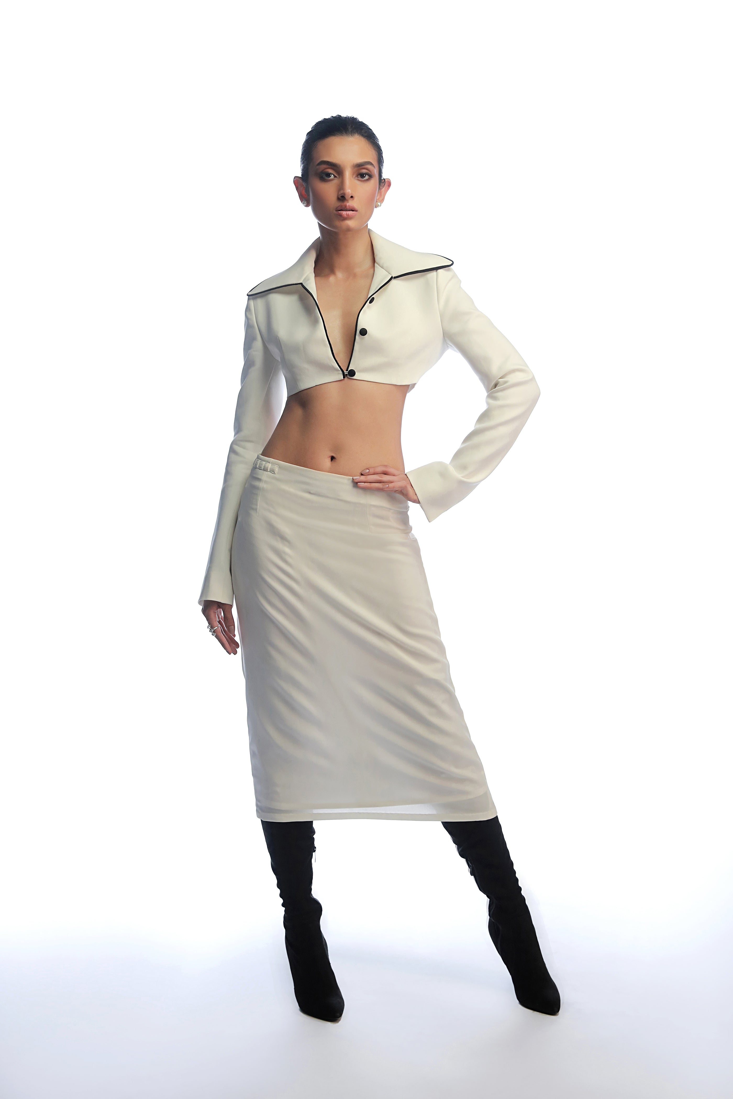 HER BOLD Clothing humyaunalamgir