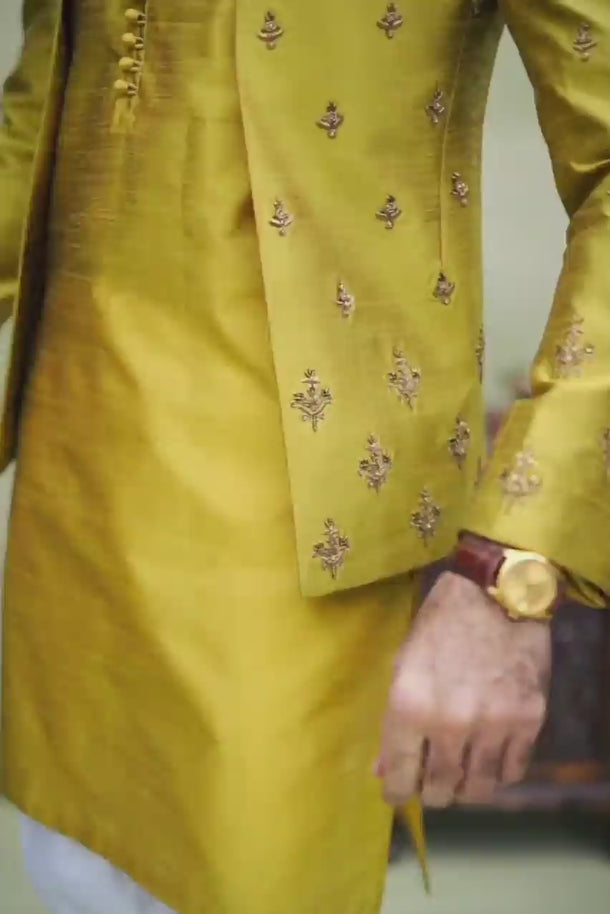 MUSTARD RAW SILK GOLDEN HANDWORK FRONT OPEN PRINCE COAT Mehndi Collection humyaunalamgir