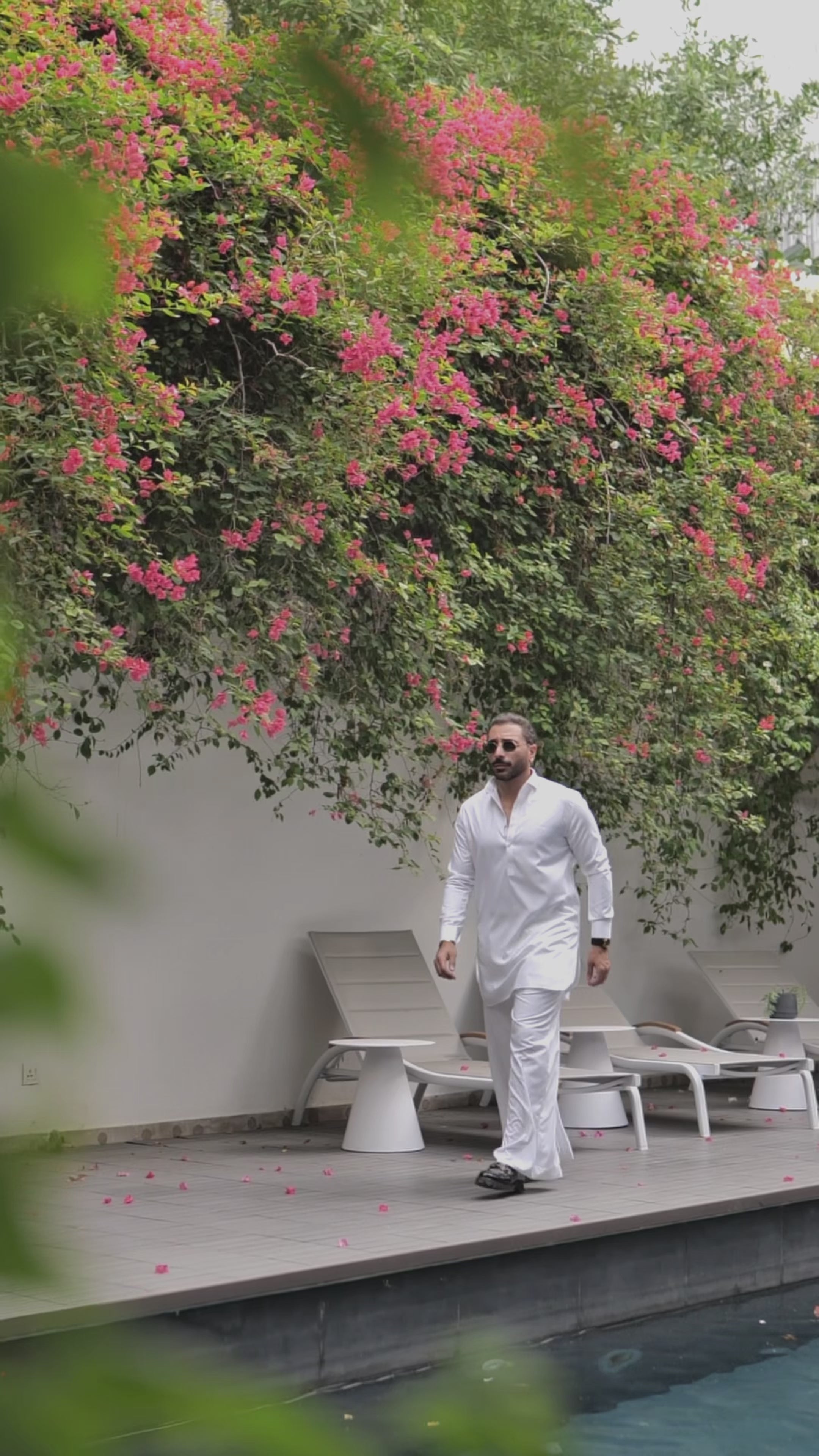 WHITE KURTA FARSHI PAJAMA Humayunalamgir