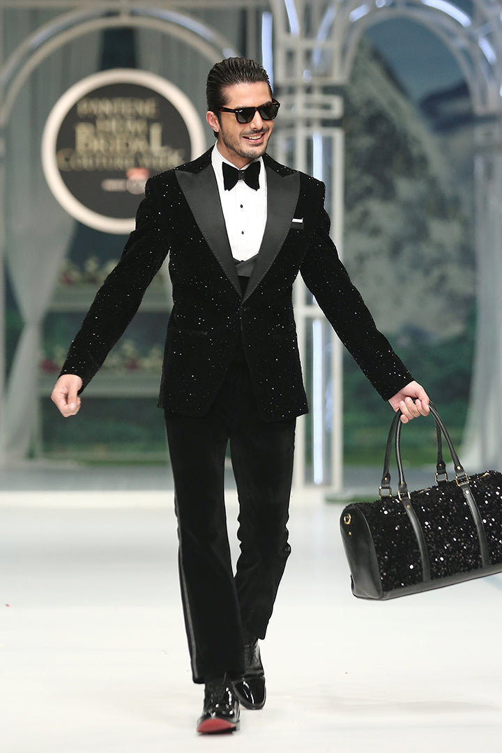 BLACK VELVET CUT DANA TUX RUNWAY humyaunalamgir S