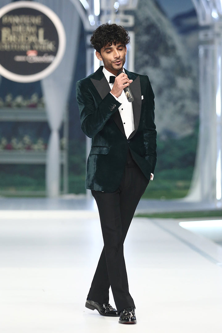 EMERALD GREEN VELVET TUX RUNWAY humyaunalamgir