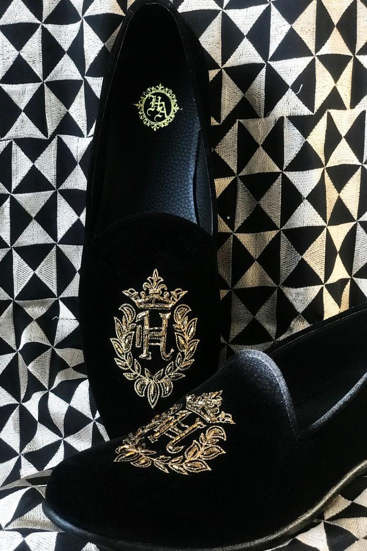 Black velvet Pumps Humayun Alamgir