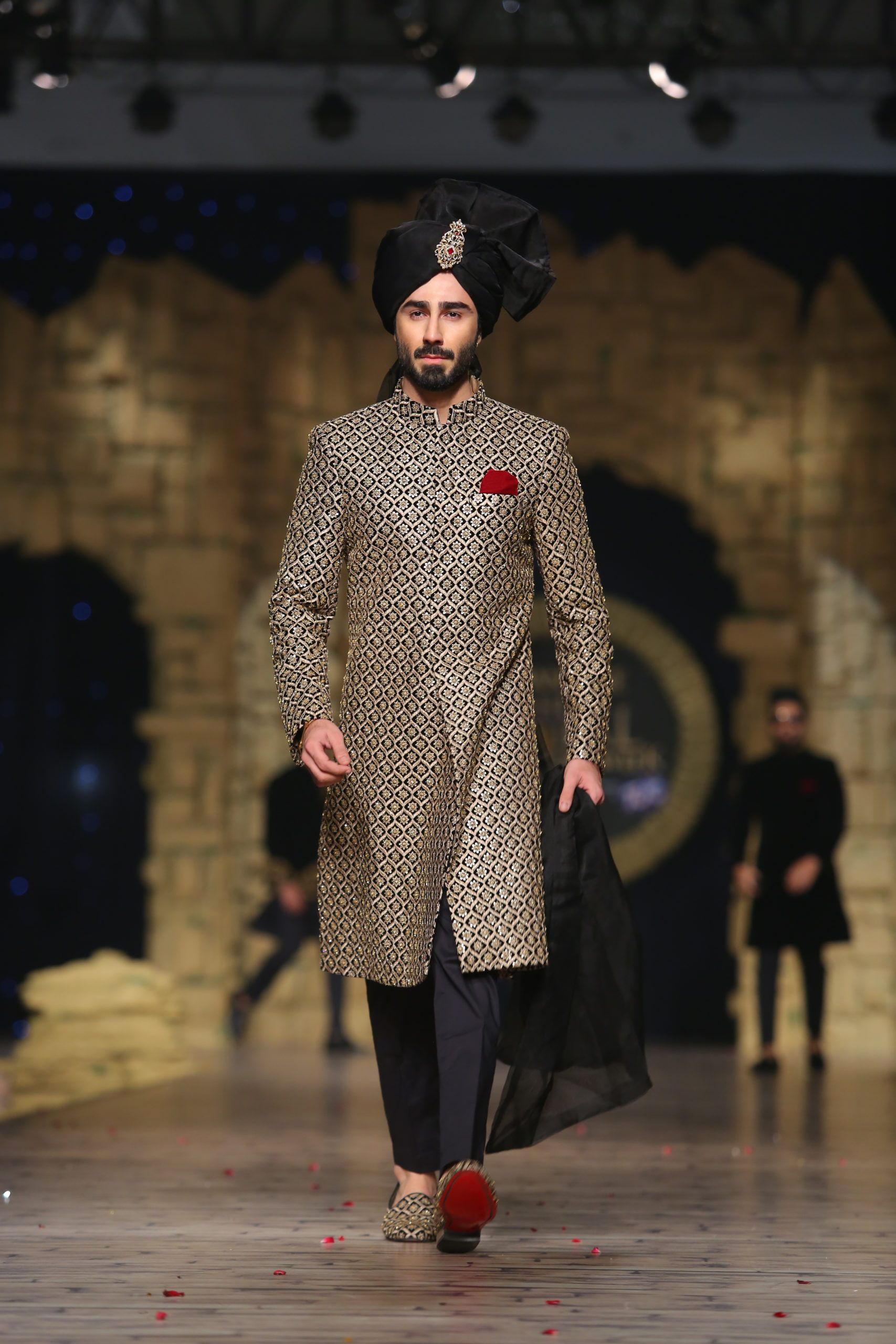 HA-NZ-006 RUNWAY HumayunAlamgir S