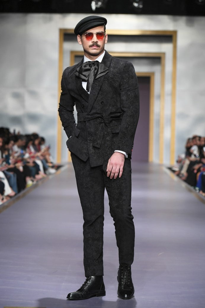 HA-FPW-19-07 RUNWAY HumayunAlamgir